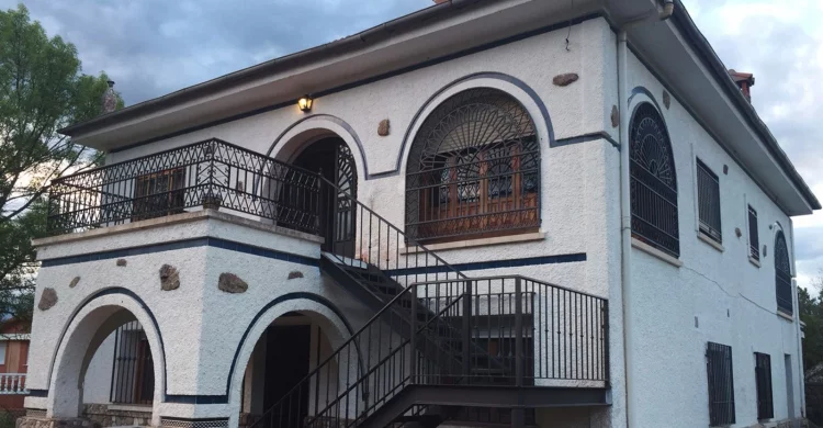exterior-alojamientos-casa-rural-torreblanca-de-sol