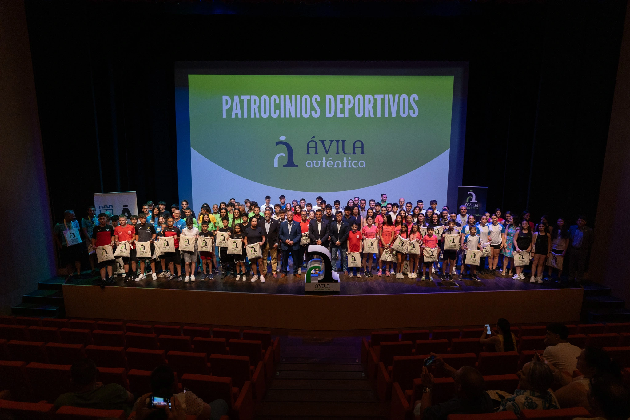 Avila Autentica patrocina a 142 deportistas