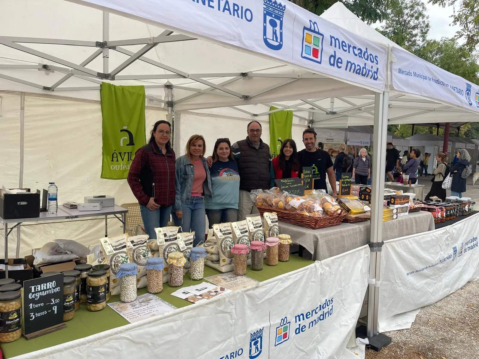 Stand de Avila Autentica del Mercado Productores Planetario